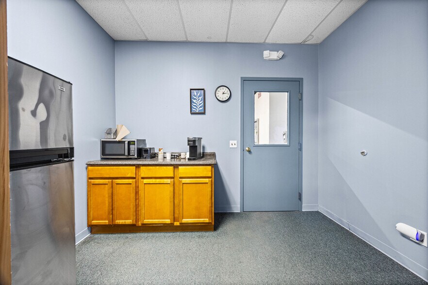 More Photos Of 10 Forbes St, Dansville Manufacturing For Lease