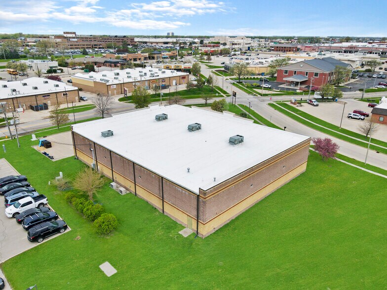 More Photos Of 2401 Maloney Dr, Bloomington Department Store For Sale