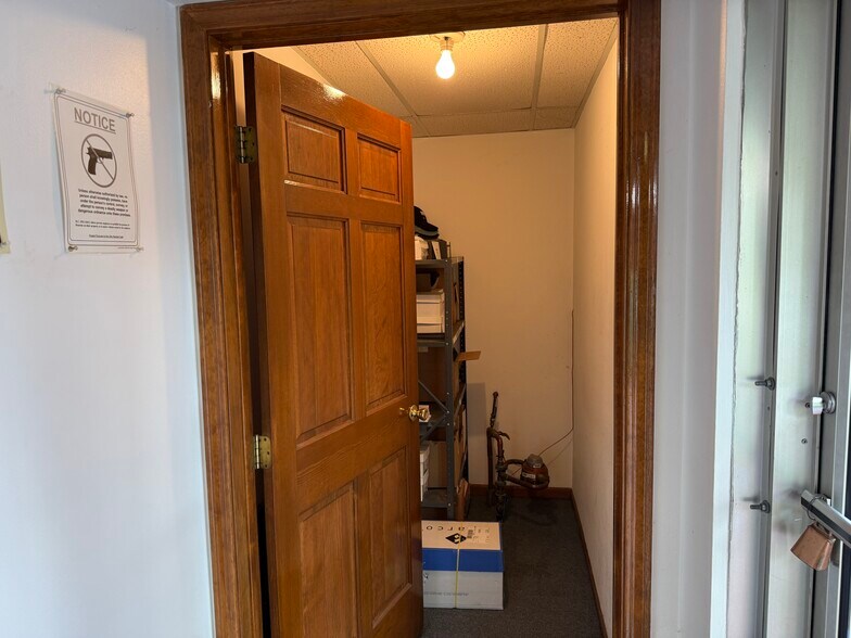 More Photos Of 2350 Scioto Harper Rd, Columbus Warehouse For Sale
