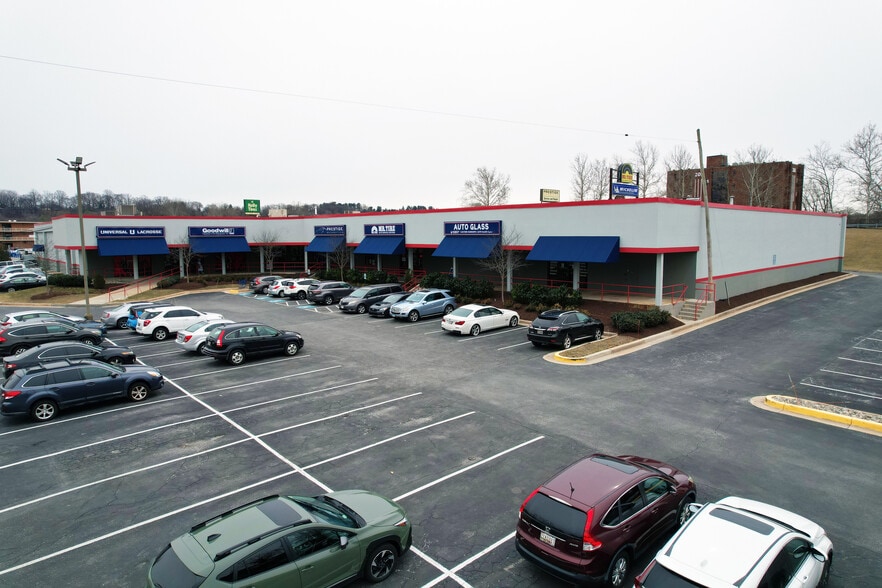 More Photos Of 200 W Padonia Rd, Timonium General Retail For Lease