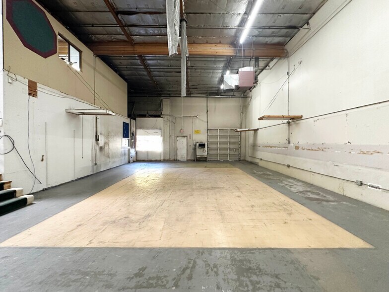 More Photos Of 1625-1655 Linda Way, Sparks Flex For Lease