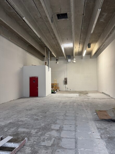 More Photos Of 10401 SW 186th St, Miami Service For Lease