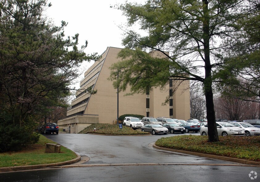 Primary Photo Of 1920 Association Dr, Reston Office For Lease