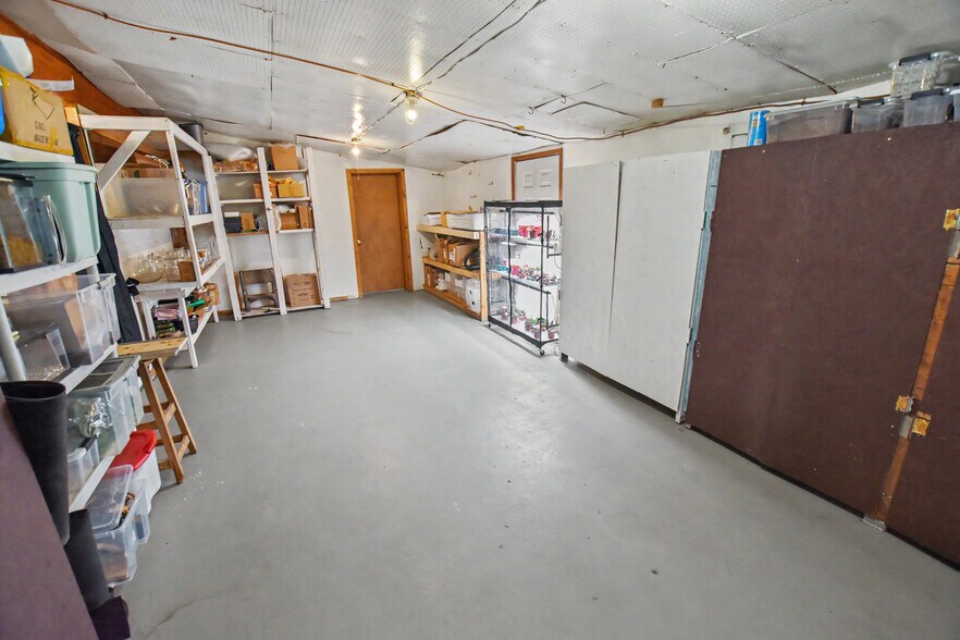 More Photos Of 202 E 9th St, Mio Storefront Retail Office For Sale
