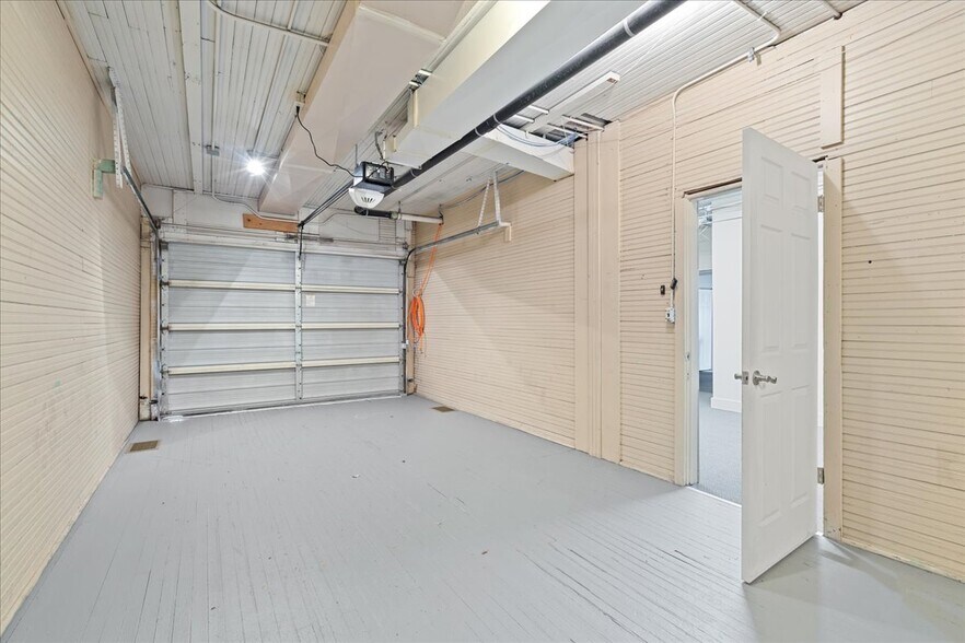 More Photos Of 601 E Lincolnway, Cheyenne Storefront Retail Residential For Sale