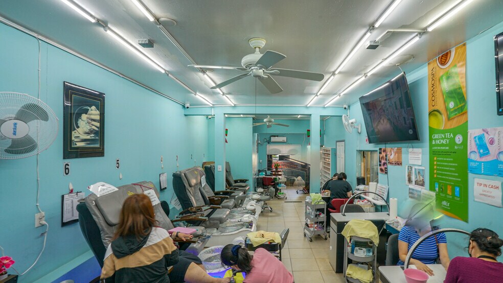 More Photos Of 2526 Daly St, Los Angeles Storefront For Sale