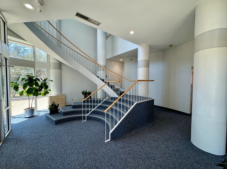 More Photos Of 6001-6077 W Interstate 20, Arlington Office For Lease