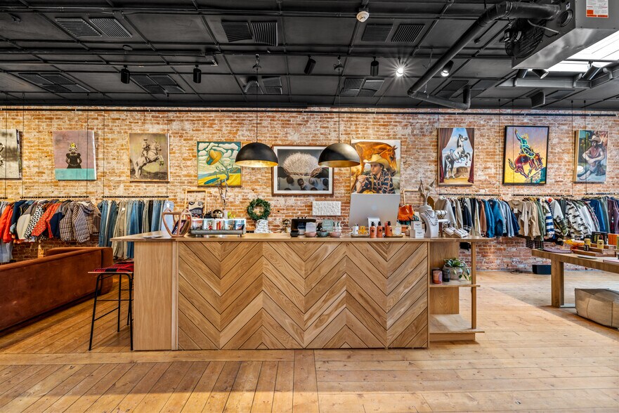 More Photos Of 907 Lincoln Ave, Steamboat Springs Freestanding For Sale