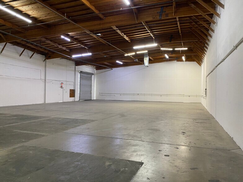 More Photos Of 11300 Trade Center Dr, Rancho Cordova Warehouse For Lease