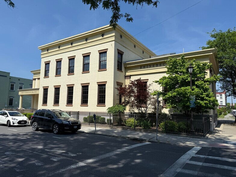 More Photos Of 27 Main St, Kingston Bank For Sale