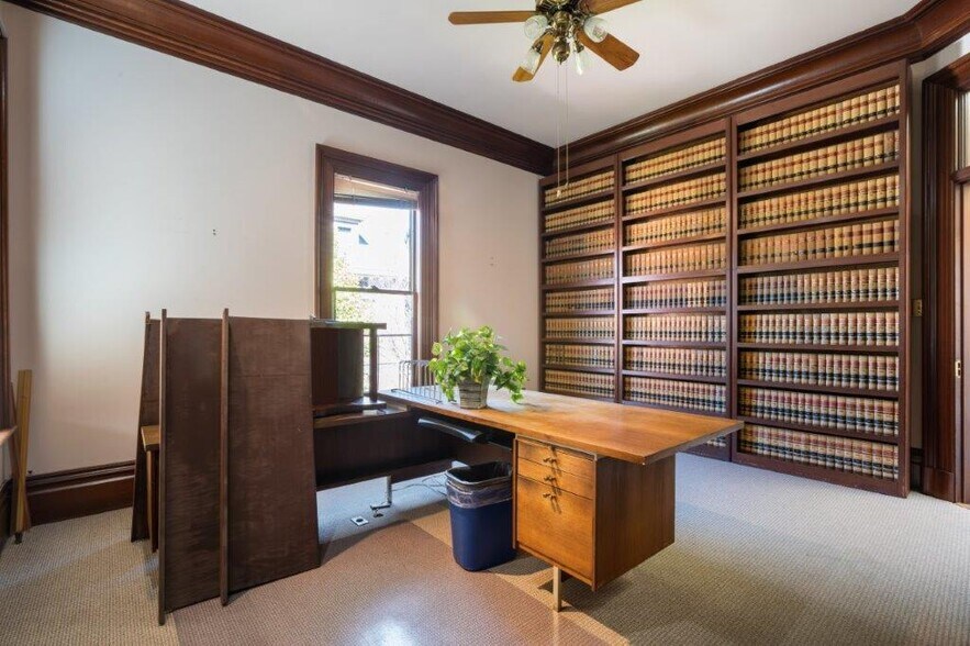More Photos Of 653 11th St, Oakland Loft Creative Space For Sale