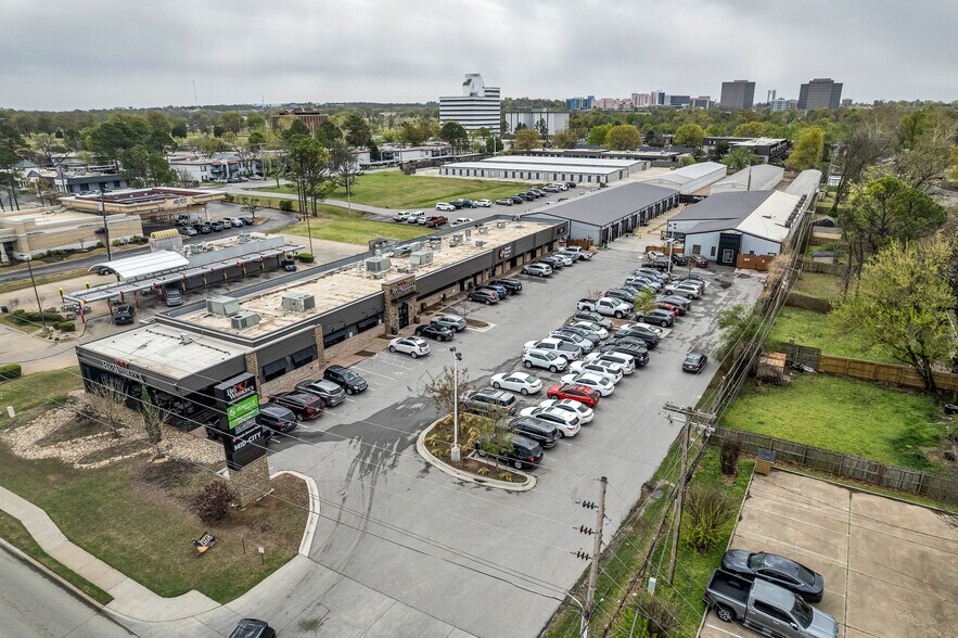 More Photos Of 4512-4532 E 51st St, Tulsa General Retail For Lease