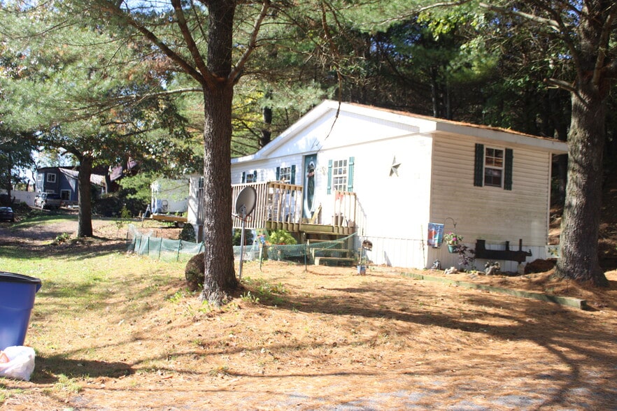 More Photos Of Chapel Dr, Pine Grove Manufactured Housing Mobile Home Park For Sale