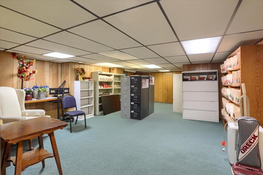 More Photos Of 3 S Market St, Shamokin Flex For Sale