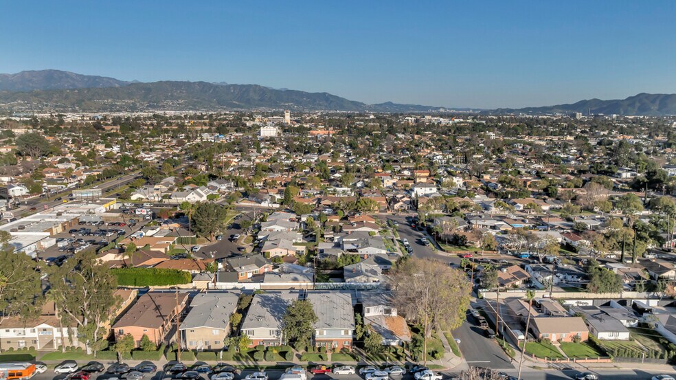 More Photos Of 6308 Coldwater Canyon Ave, North Hollywood Apartments For Sale