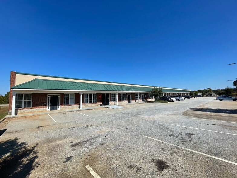Primary Photo Of 114 Constitution Dr, Warner Robins Medical For Lease