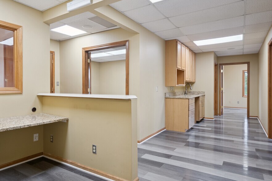 More Photos Of 1181 N Milford Rd, Milford Medical For Lease