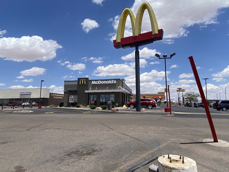 More Photos Of 1501-1531 Navajo Blvd, Holbrook Storefront For Lease