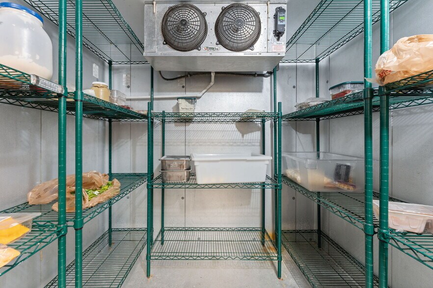 More Photos Of 12 Culpeper St, Warrenton Restaurant For Sale