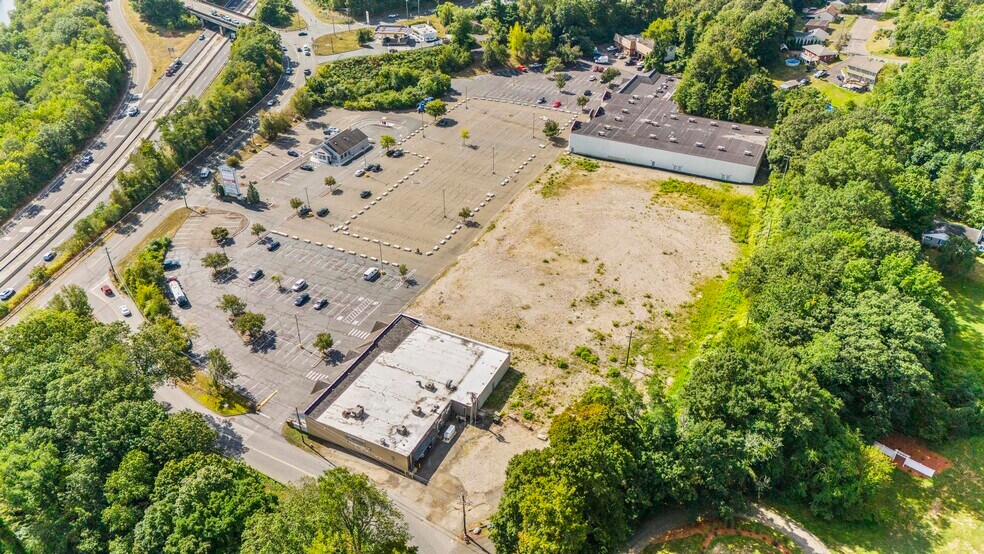 More Photos Of 814-850- Derby Ave, Seymour Unknown For Lease