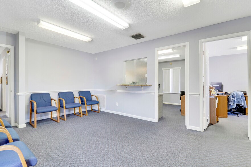 More Photos Of 1791 SE Port St Lucie Blvd, Port Saint Lucie Medical For Sale