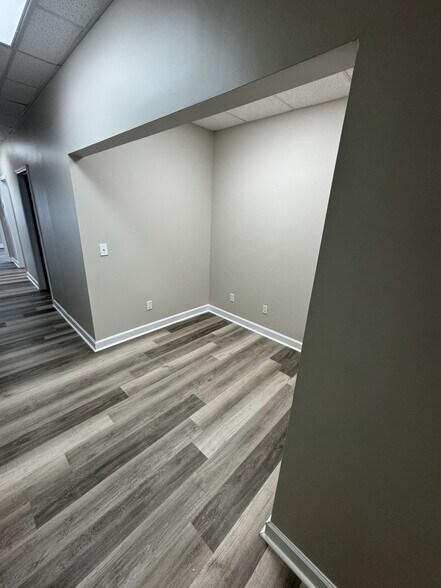 More Photos Of 230 Bearden Rd, Pelham Coworking Space