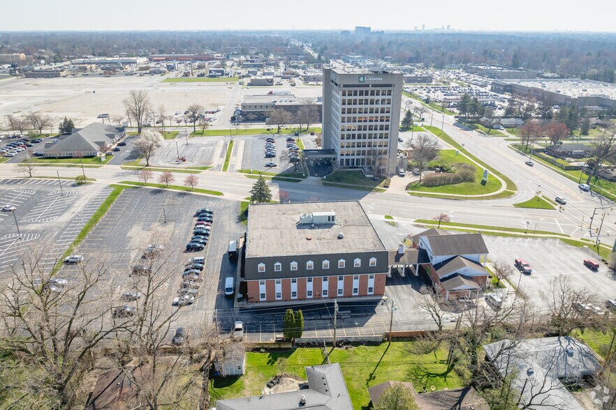 More Photos Of 3131 Executive Pky, Toledo Office For Sale