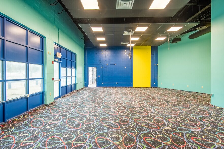 More Photos Of 2259 Deming Way, Middleton Restaurant For Sale