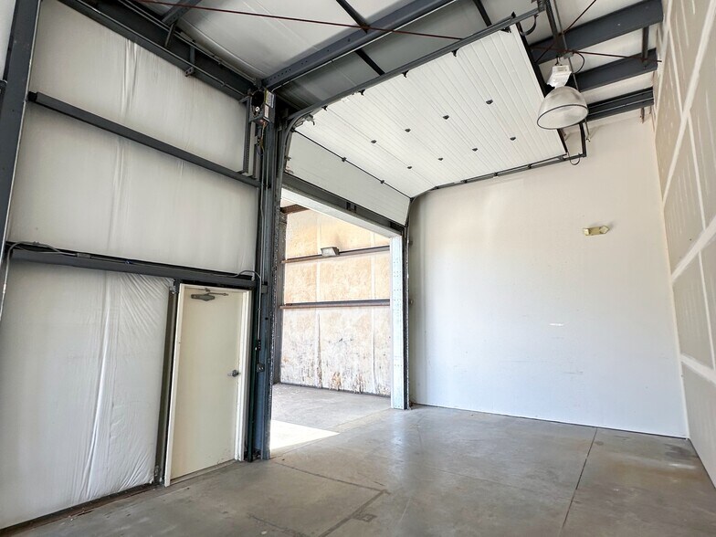 More Photos Of 1913 N Wayne St, Angola General Retail For Lease