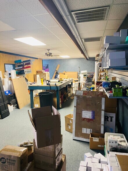 More Photos Of 721 Highway 5 N, Mountain Home Storefront For Sale