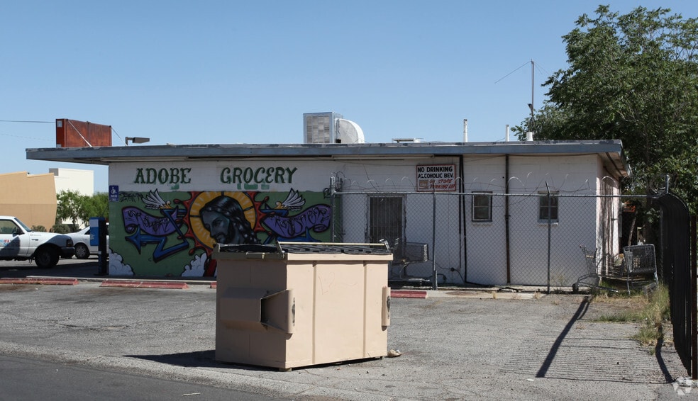 More Photos Of 585 Giles Rd, El Paso Freestanding For Sale