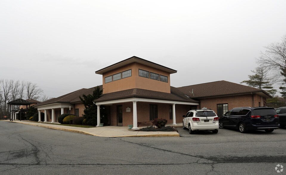 More Photos Of 513-517 S Dupont Blvd, Milford Medical For Lease