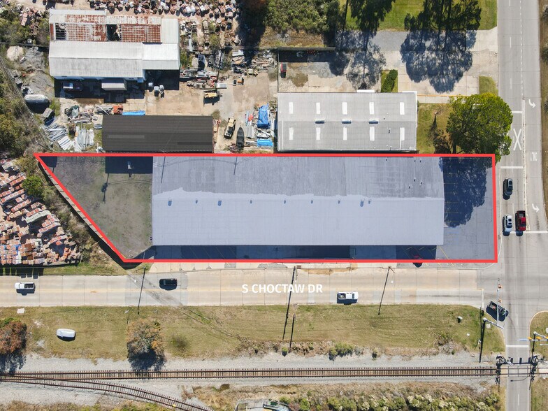 More Photos Of 2375 Wooddale Blvd, Baton Rouge Warehouse For Lease