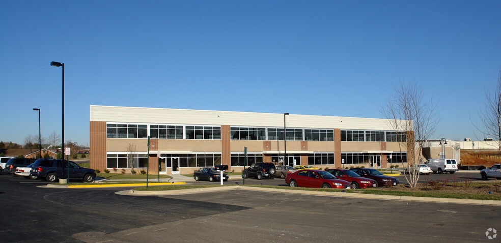 Primary Photo Of 927 Maple Grove Dr, Fredericksburg Office For Lease