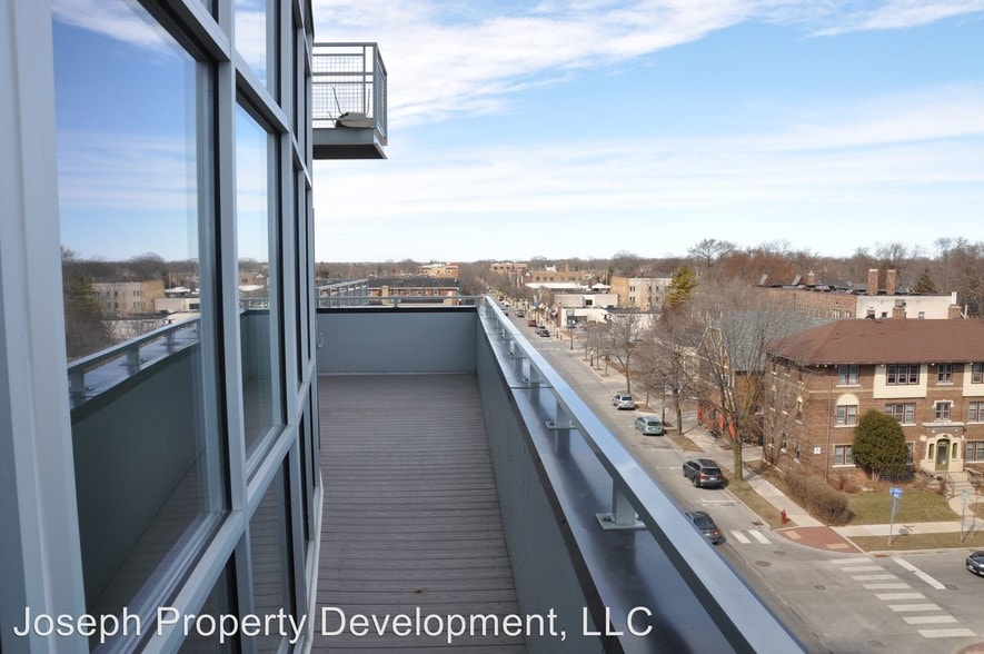 More Photos Of 4175 N Oakland Ave, Shorewood Multifamily For Sale