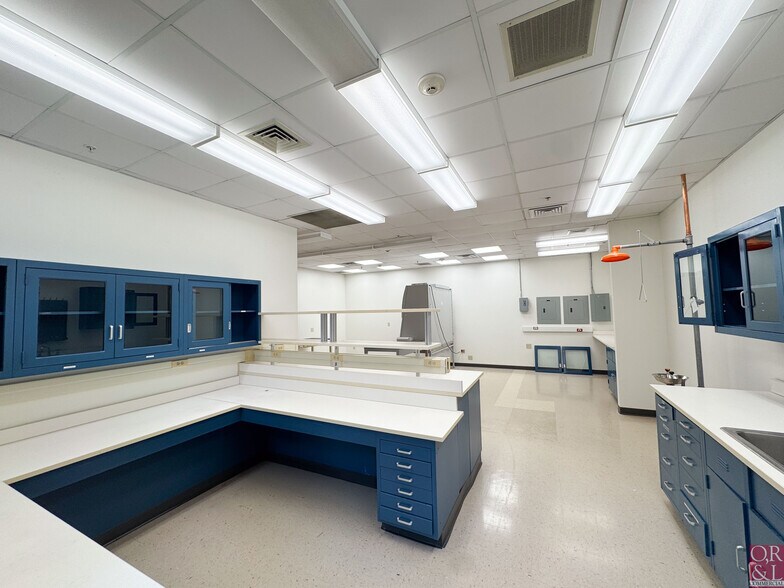 More Photos Of 35 NE Industrial Rd, Branford Research And Development For Lease