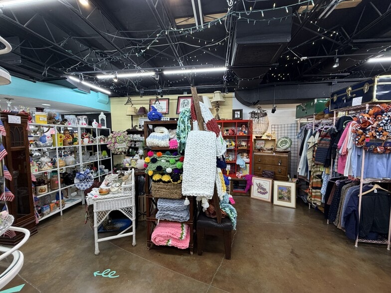 More Photos Of 315 W Main St, Tomball Storefront Retail Office For Lease