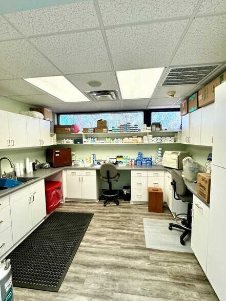 More Photos Of 7525 E Broadway Rd, Mesa Medical For Sale