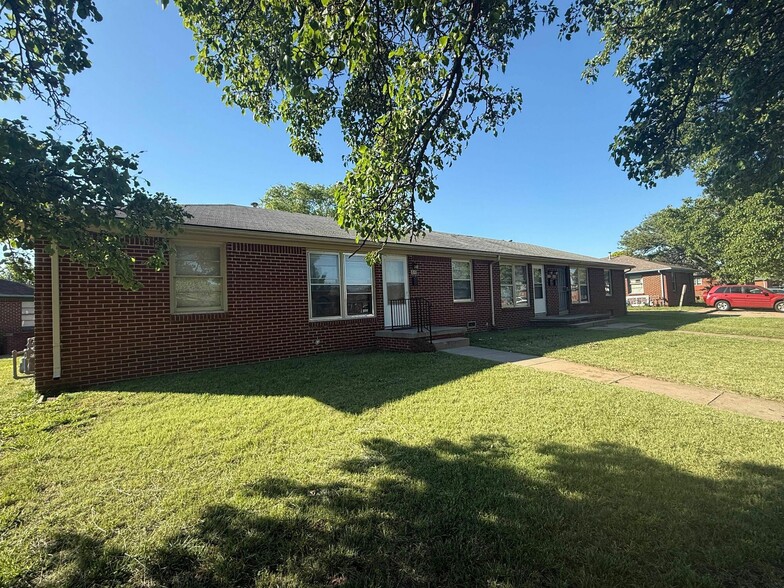 Primary Photo Of 810 S San Pablo Ln, Wichita Apartments For Sale