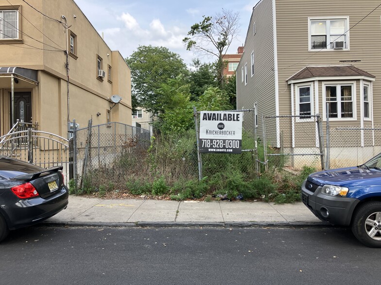 Primary Photo Of 371 Jerome, Brooklyn Land For Sale