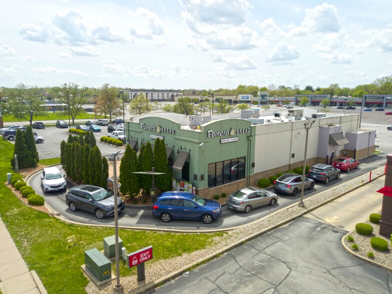 More Photos Of 3019 S Dirksen Pky, Springfield Restaurant For Sale