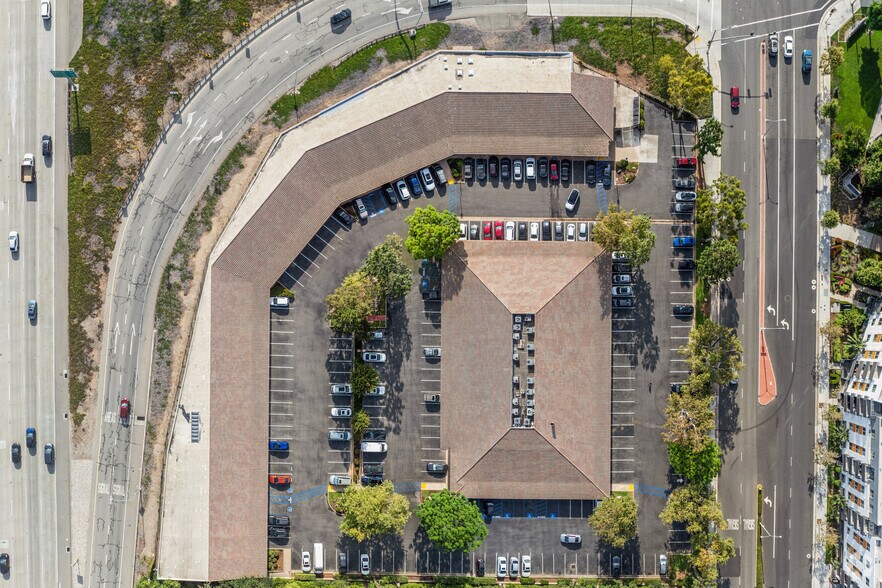 More Photos Of 1111 W Town and Country Rd, Orange Office For Lease
