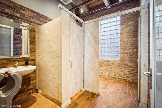 More Photos Of 1348 W Concord Pl, Chicago Office For Sale