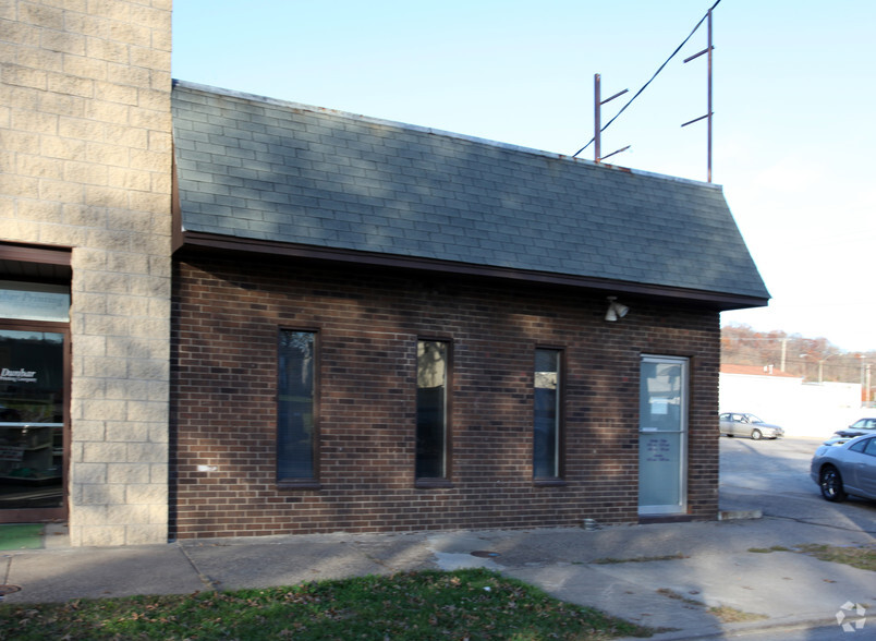 Primary Photo Of 1308 Ohio Ave, Dunbar Storefront For Lease