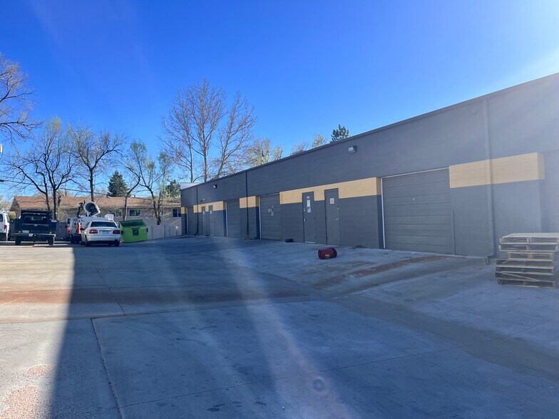 More Photos Of 535 E Cimarron St, Colorado Springs Warehouse For Sale