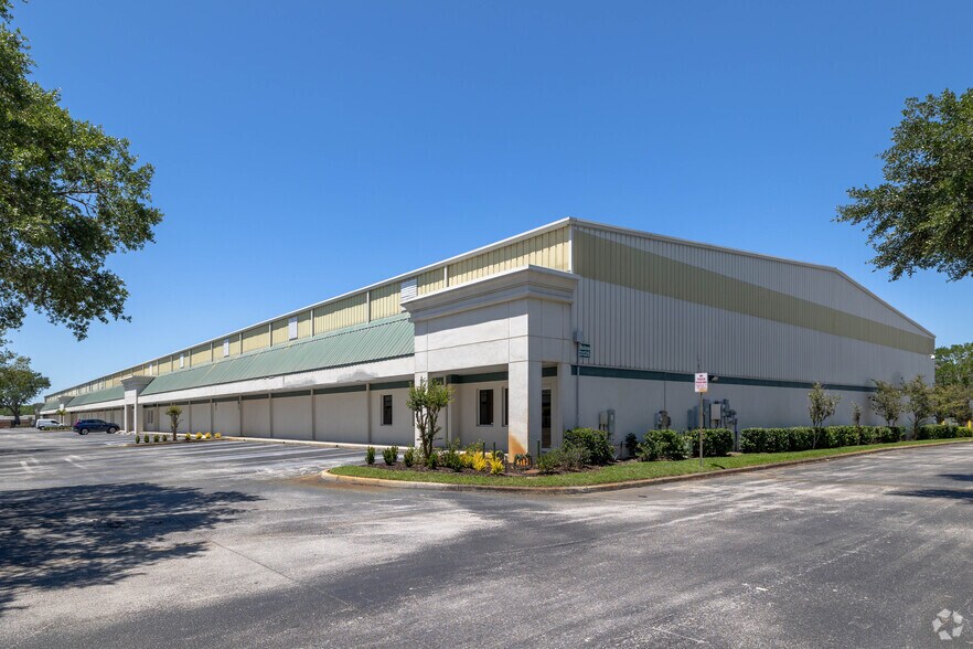 Primary Photo Of 3135 Drane Field Rd, Lakeland Warehouse For Lease