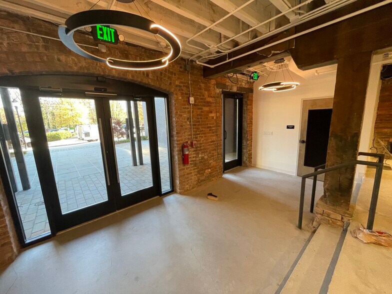 More Photos Of 1 Augusta St, Greenville Loft Creative Space For Lease