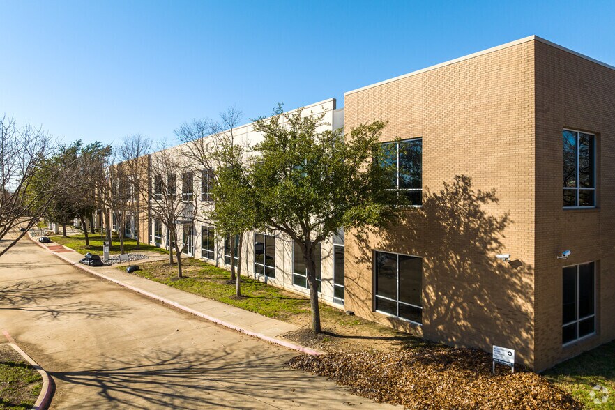 More Photos Of 4201 Marsh Ln, Carrollton Loft Creative Space For Lease