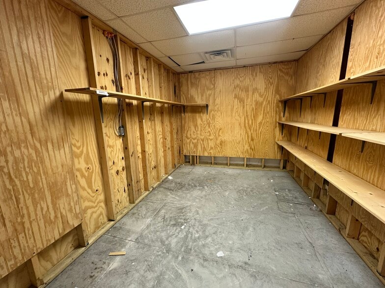 More Photos Of 5019 Char-Augusta Rd, Bamberg Warehouse For Sale