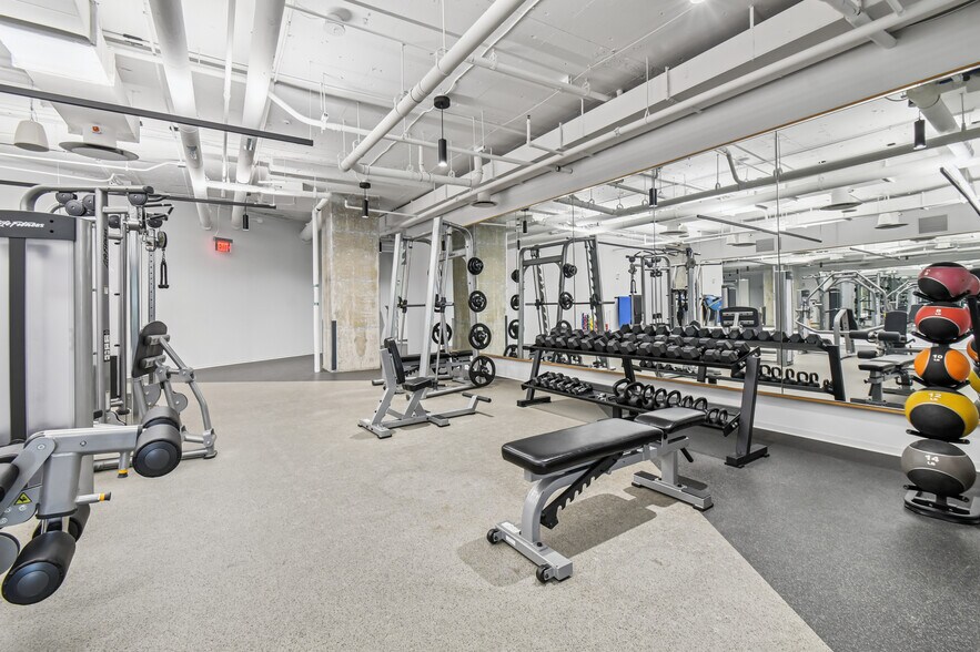 More Photos Of 1 Inventa Pl, Silver Spring Office For Lease